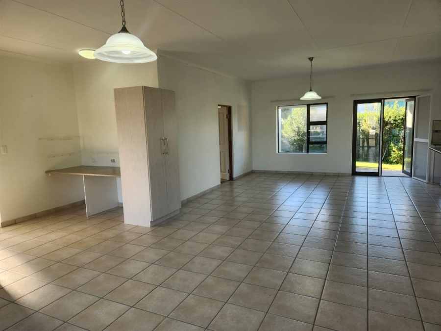 2 Bedroom Property for Sale in Stilbaai Wes Western Cape